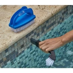 Brosse Multi-fonction Kerlis -Fournitures De Piscine 14040 action 2