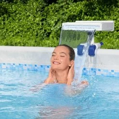 Fontaine Cascade Flowclear™ Pour Piscine Hors Sol Bestway -Fournitures De Piscine 58619 ambiance